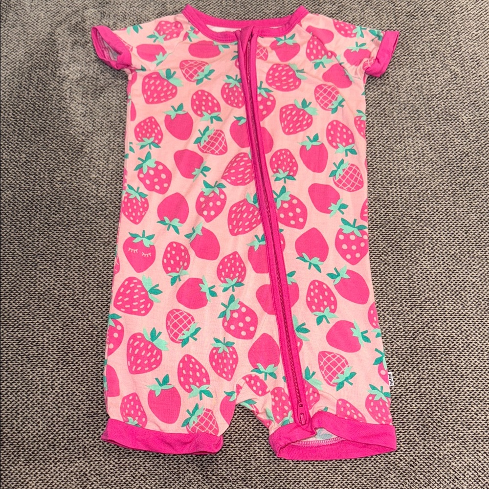 Little Sleepies Shorty Zippy {Sweet Strawberry}